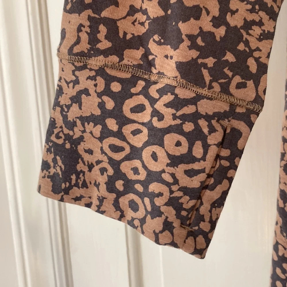 Cuddl Duds Size XL Lagenlook Open Front Cardigan Animal Print Drape Thumbhole - Picture 5 of 14